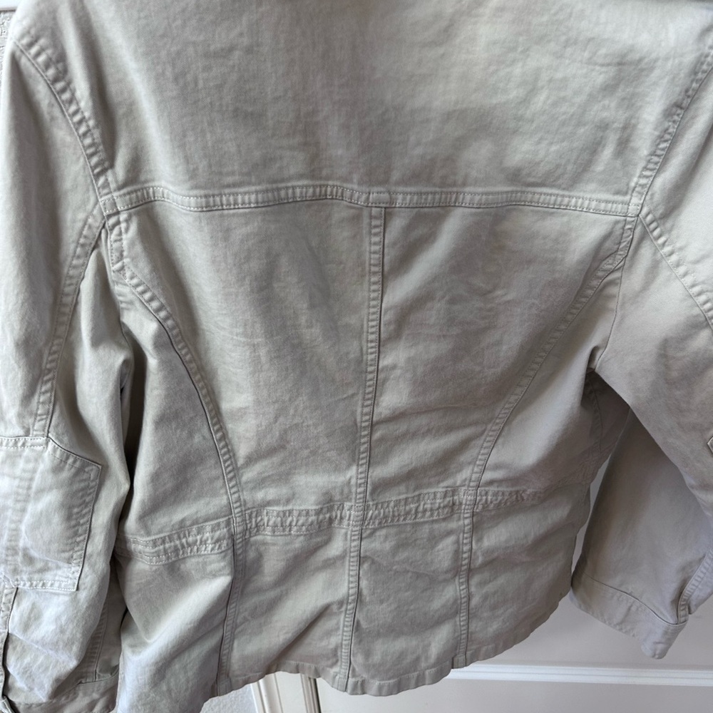 L.L.Bean tan cotton utility jacket. Preppy. Military inspired. EUC. Travel. Work - Picture 8 of 16